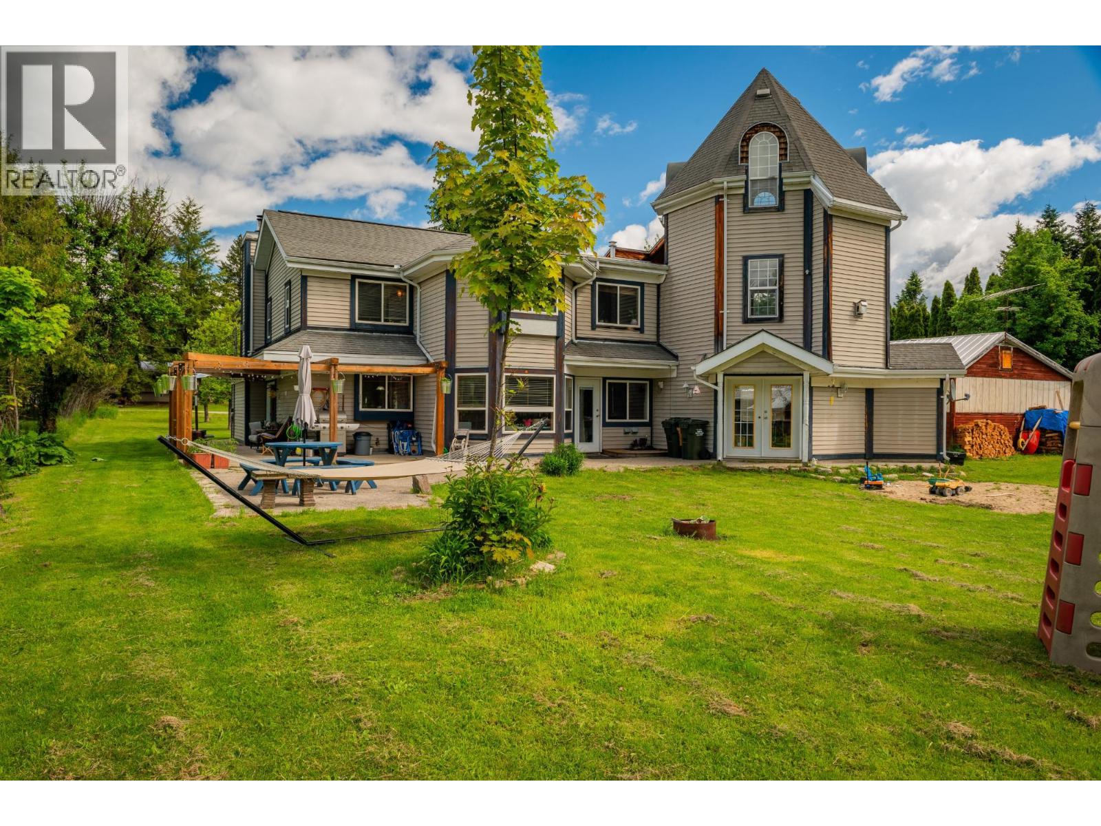 3452 Cemetery Road, Krestova, British Columbia  V0G 1H2 - Photo 1 - 10385793