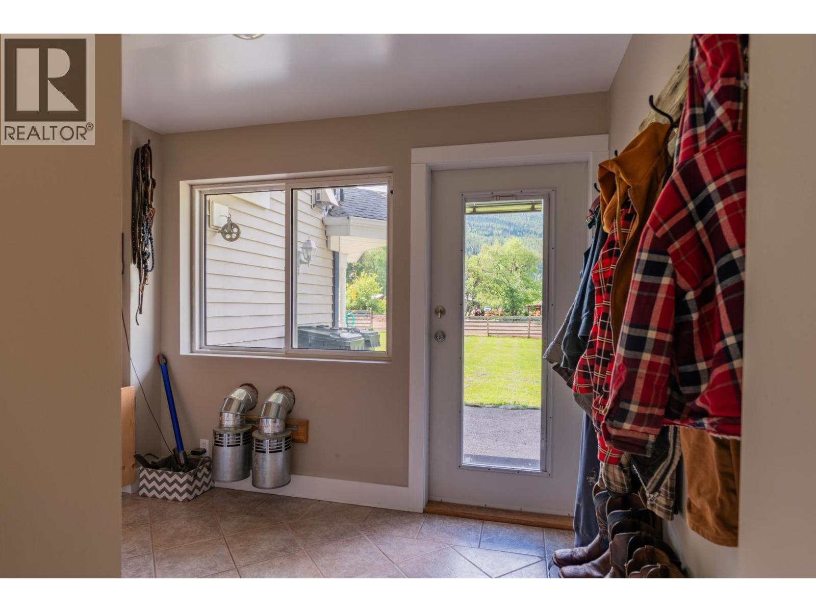 3452 Cemetery Road, Krestova, British Columbia  V0G 1H2 - Photo 23 - 10385793