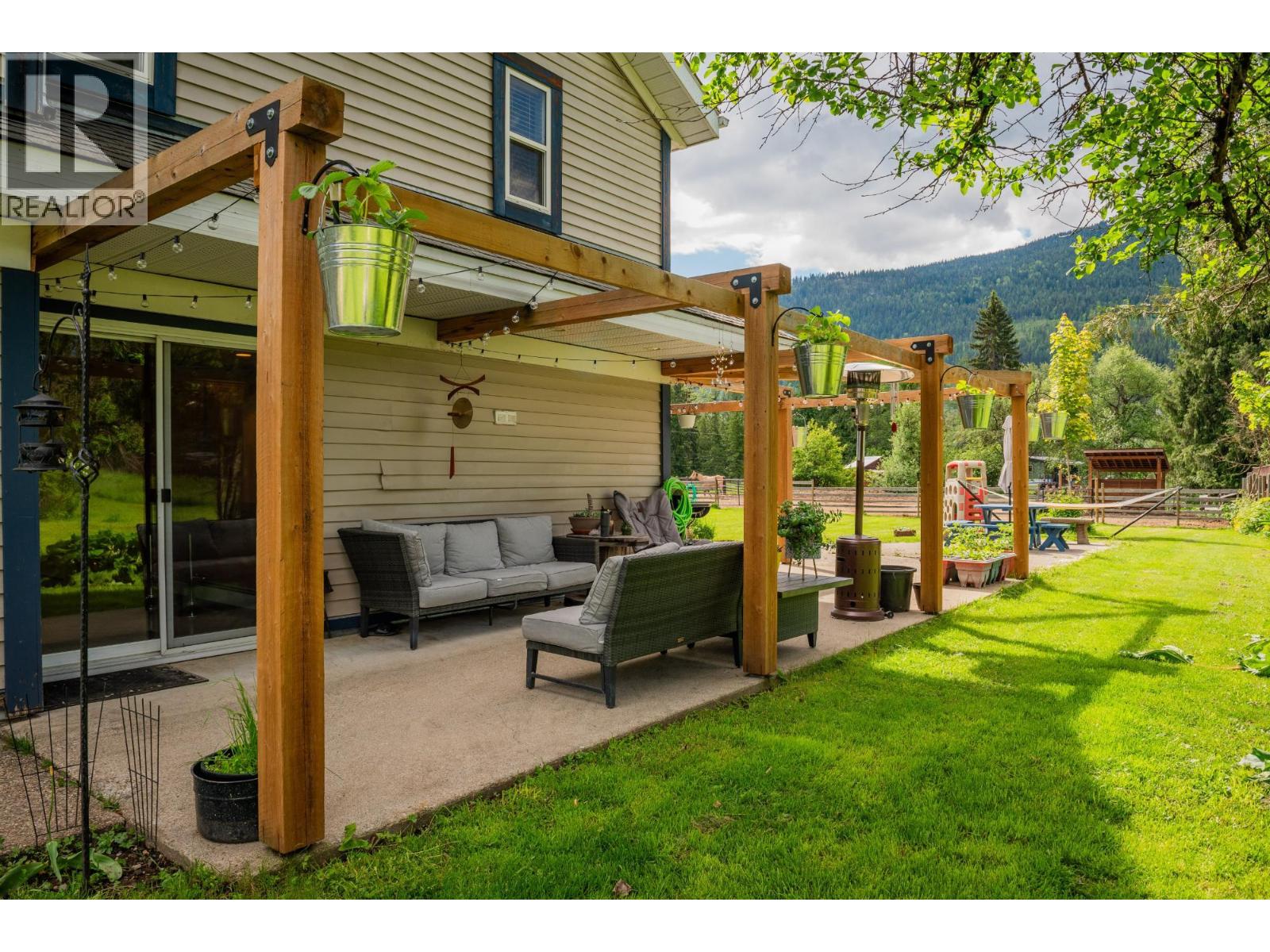 3452 Cemetery Road, Krestova, British Columbia  V0G 1H2 - Photo 41 - 10385793