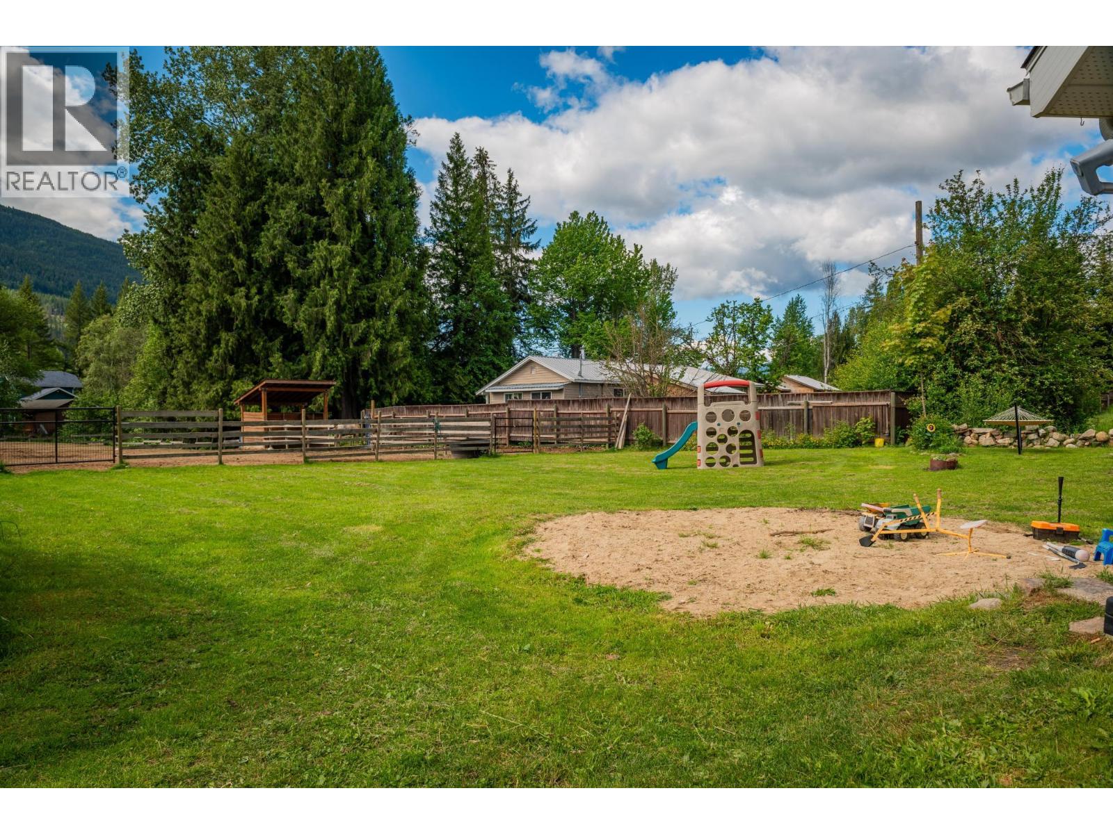 3452 Cemetery Road, Krestova, British Columbia  V0G 1H2 - Photo 44 - 10385793