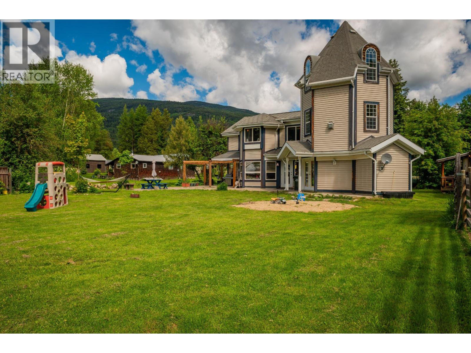 3452 Cemetery Road, Krestova, British Columbia  V0G 1H2 - Photo 47 - 10385793