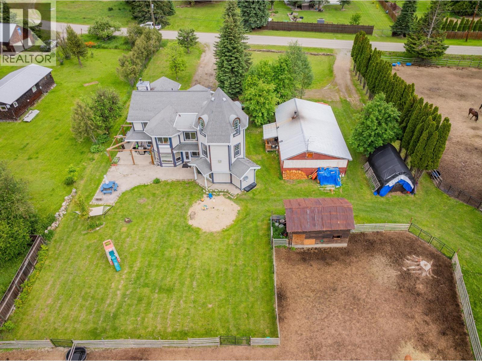 3452 Cemetery Road, Krestova, British Columbia  V0G 1H2 - Photo 5 - 10385793