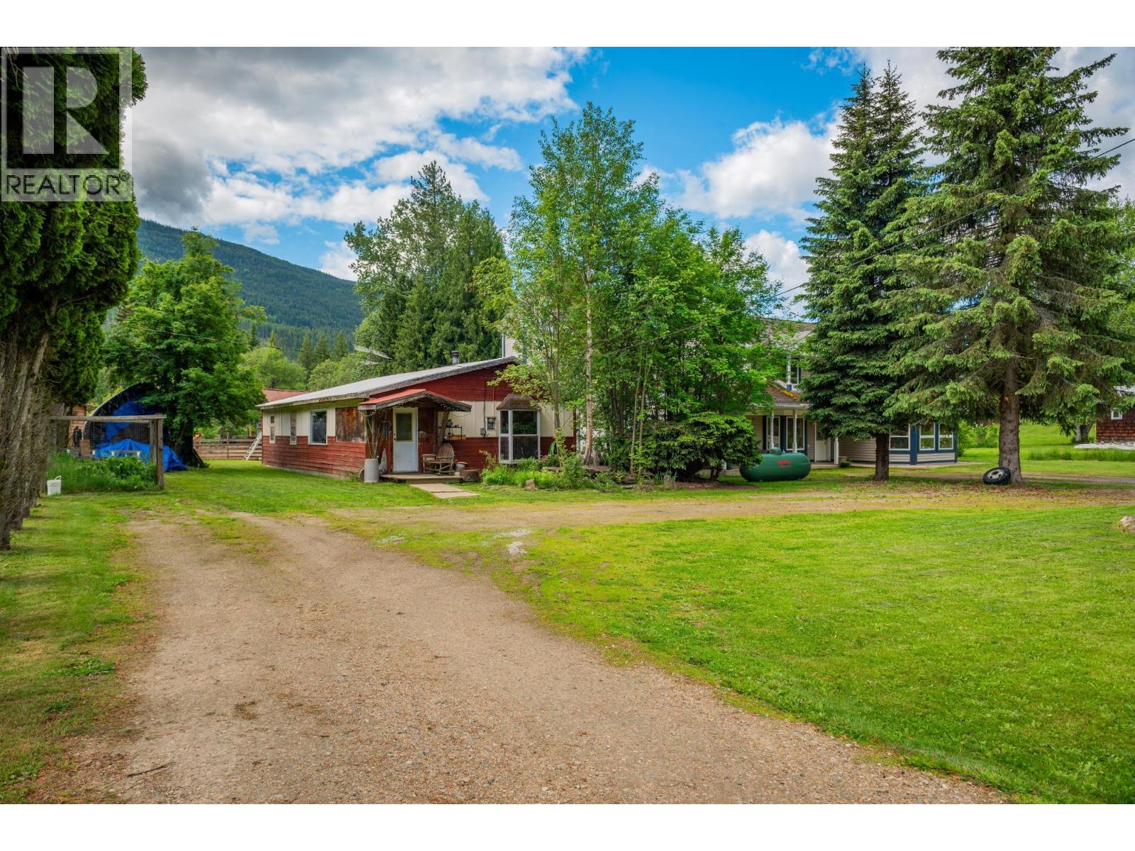 3452 Cemetery Road, Krestova, British Columbia  V0G 1H2 - Photo 52 - 10385793