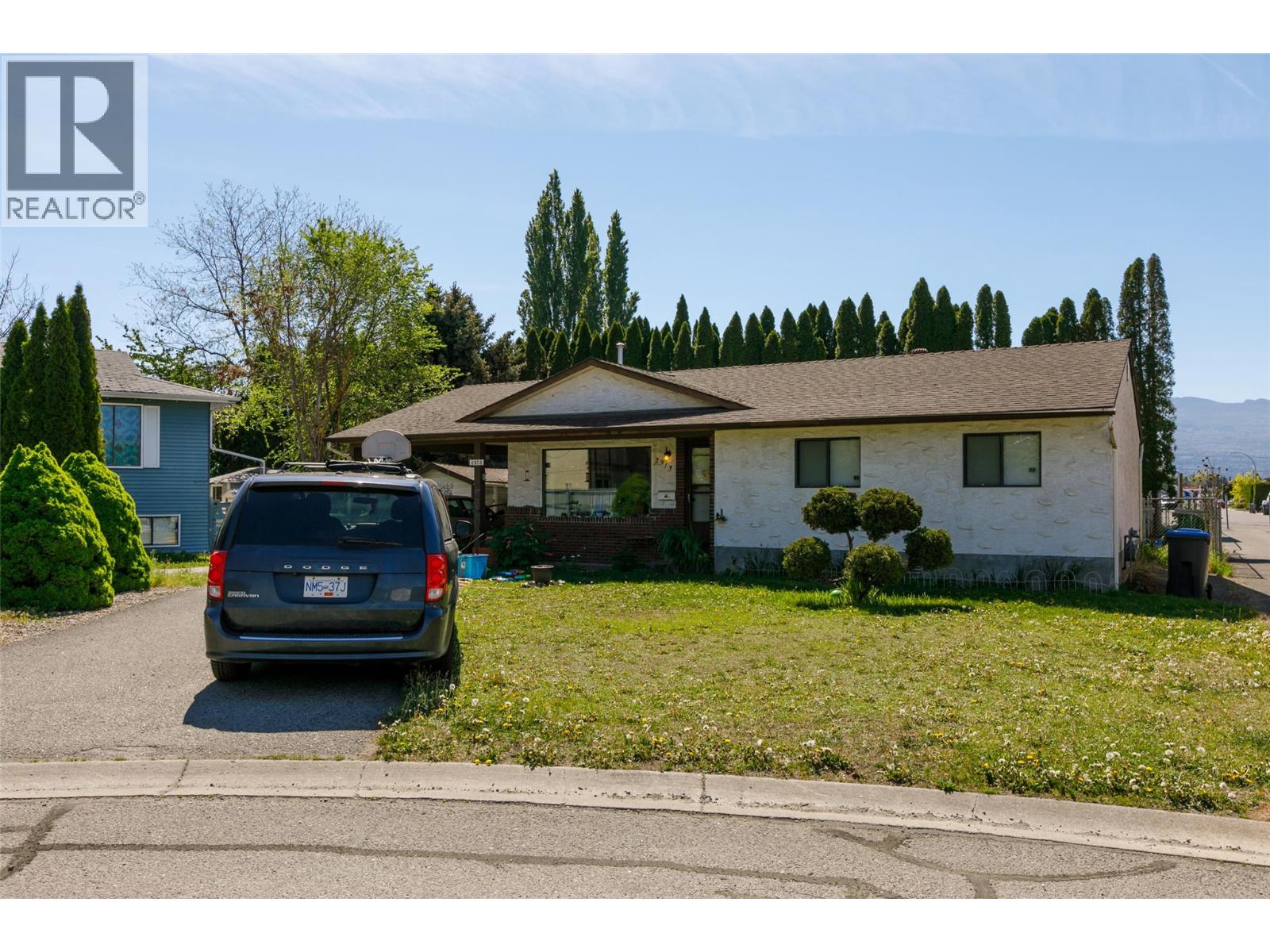 2913 Bouvette Street, kelowna, British Columbia