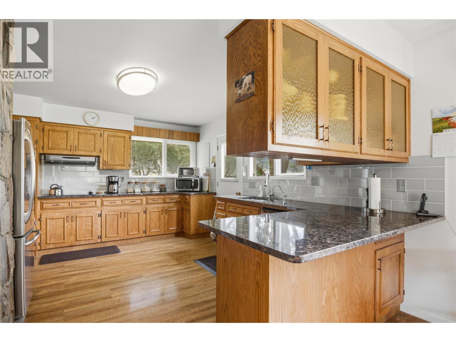 8753 Veteran Road, Vavenby, British Columbia  V0E 1Z2 - Photo 13 - 10385506