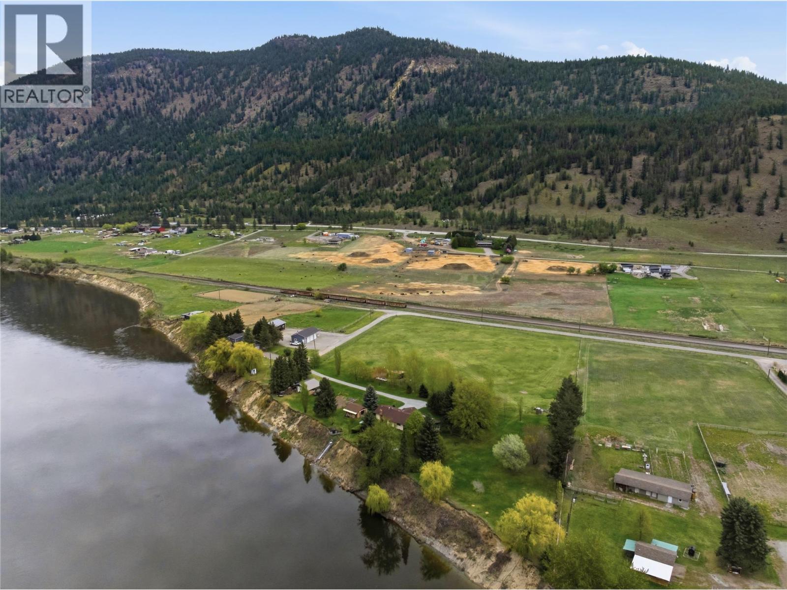 8753 Veteran Road, Vavenby, British Columbia  V0E 1Z2 - Photo 31 - 10385506