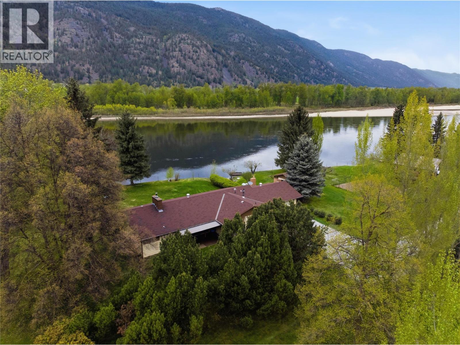 8753 Veteran Road, Vavenby, British Columbia  V0E 1Z2 - Photo 34 - 10385506