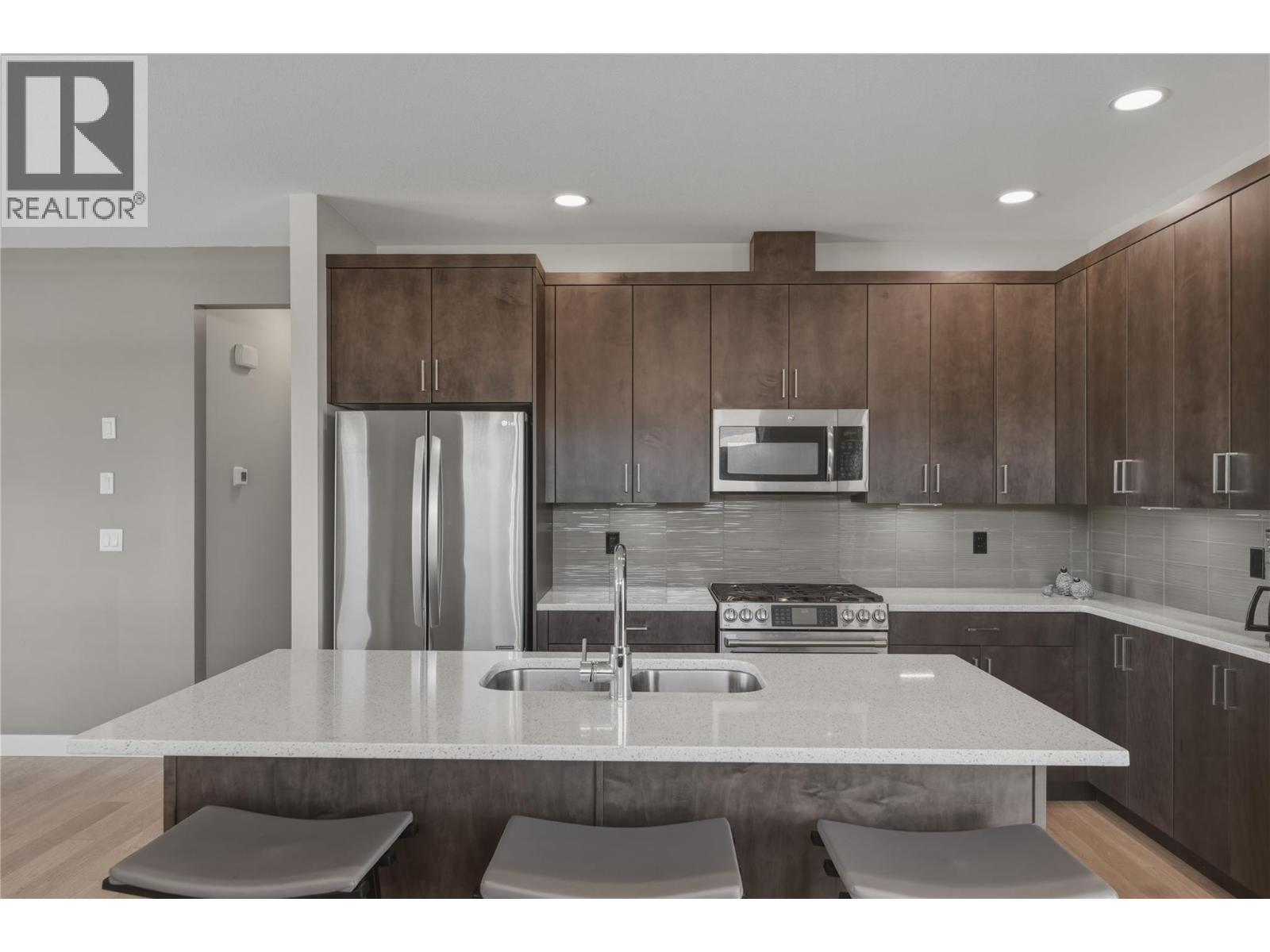 5709 Richfield Place, Vernon, British Columbia  V1H 1A6 - Photo 14 - 10385487