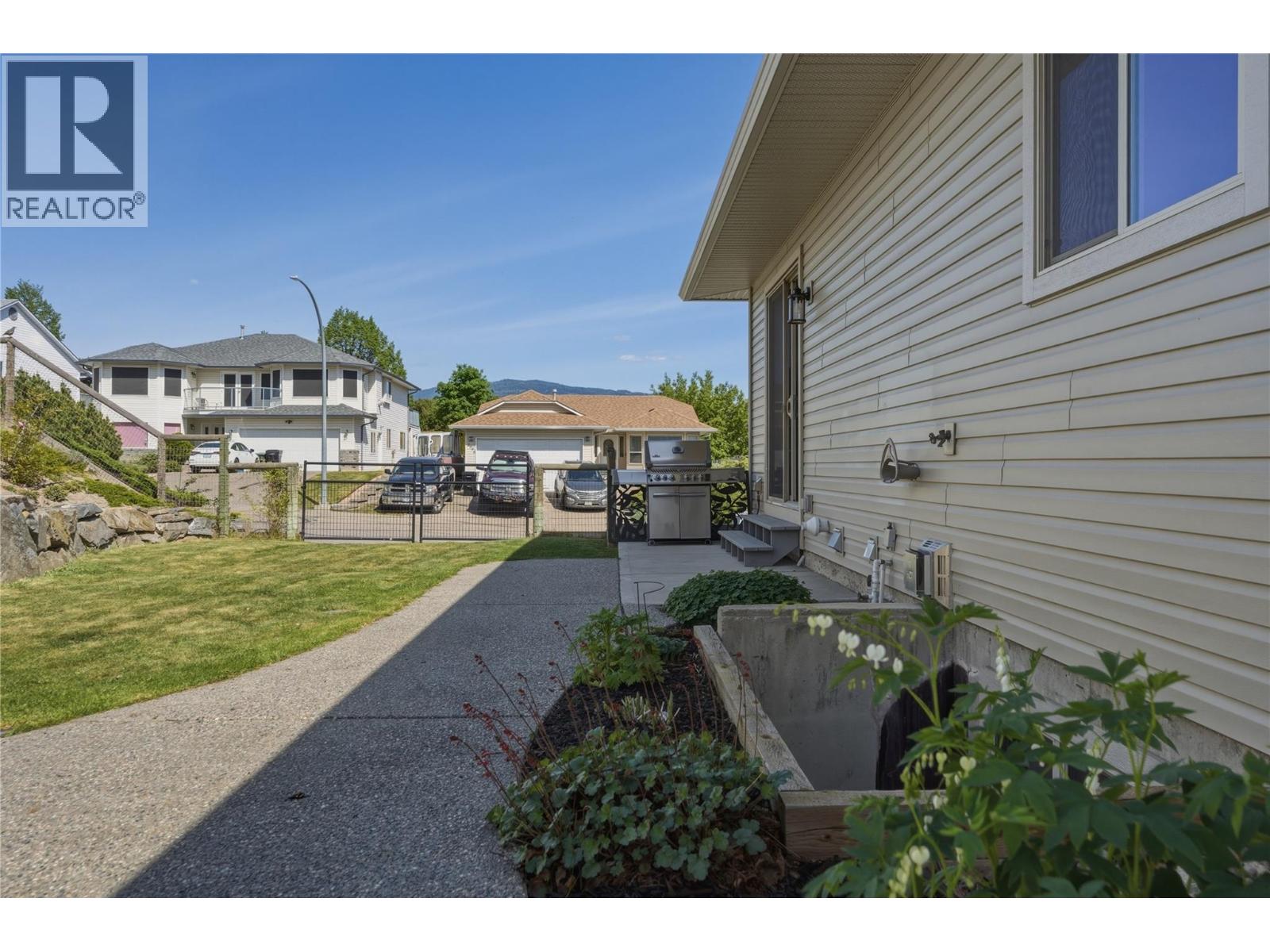 5709 Richfield Place, Vernon, British Columbia  V1H 1A6 - Photo 50 - 10385487