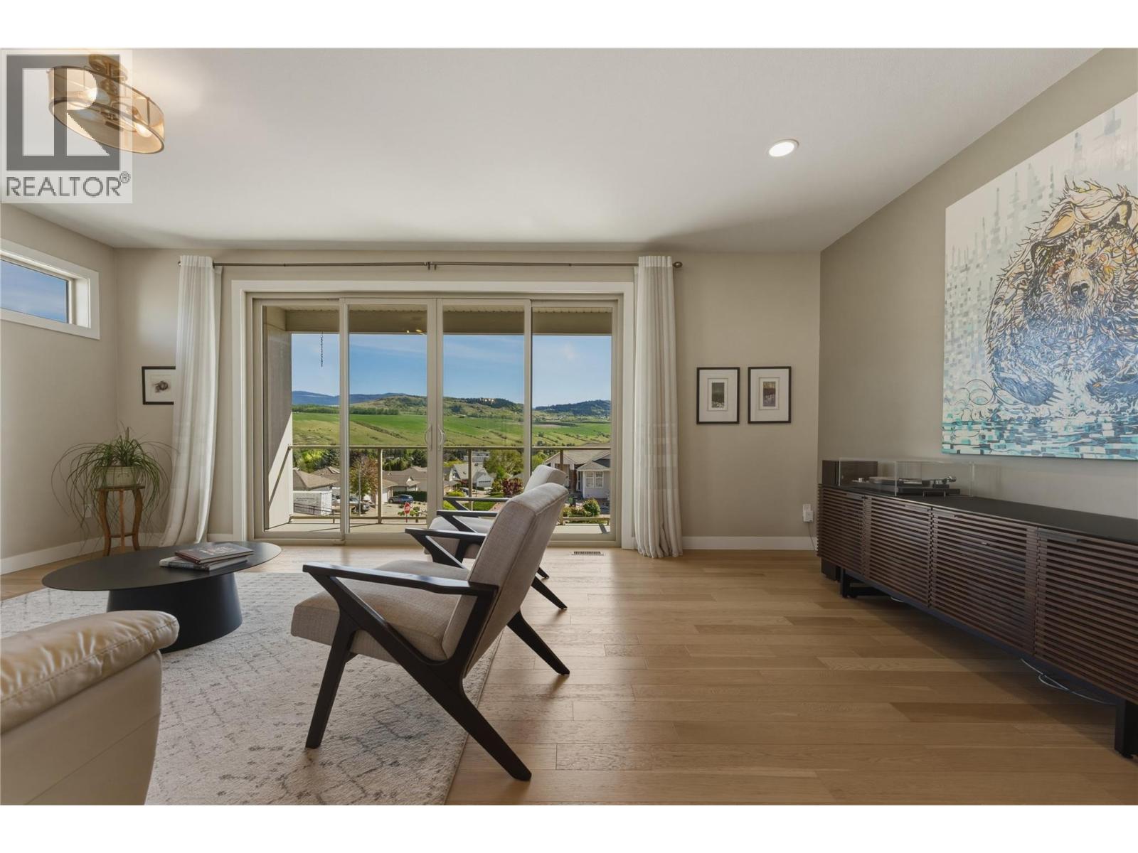 5709 Richfield Place, Vernon, British Columbia  V1H 1A6 - Photo 6 - 10385487