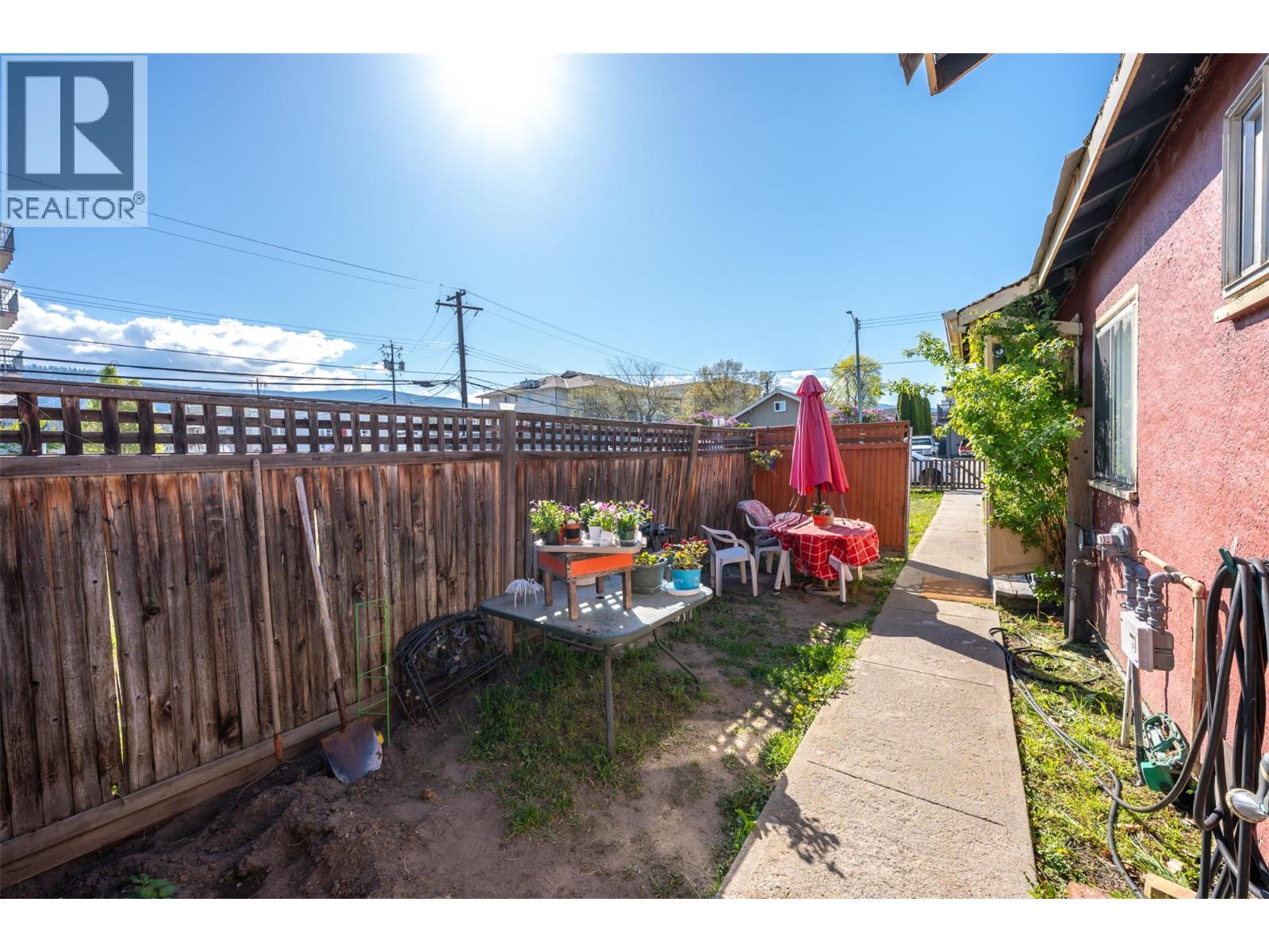 329 Nanaimo Avenue W, Penticton, British Columbia  V2A 1N8 - Photo 5 - 10385979