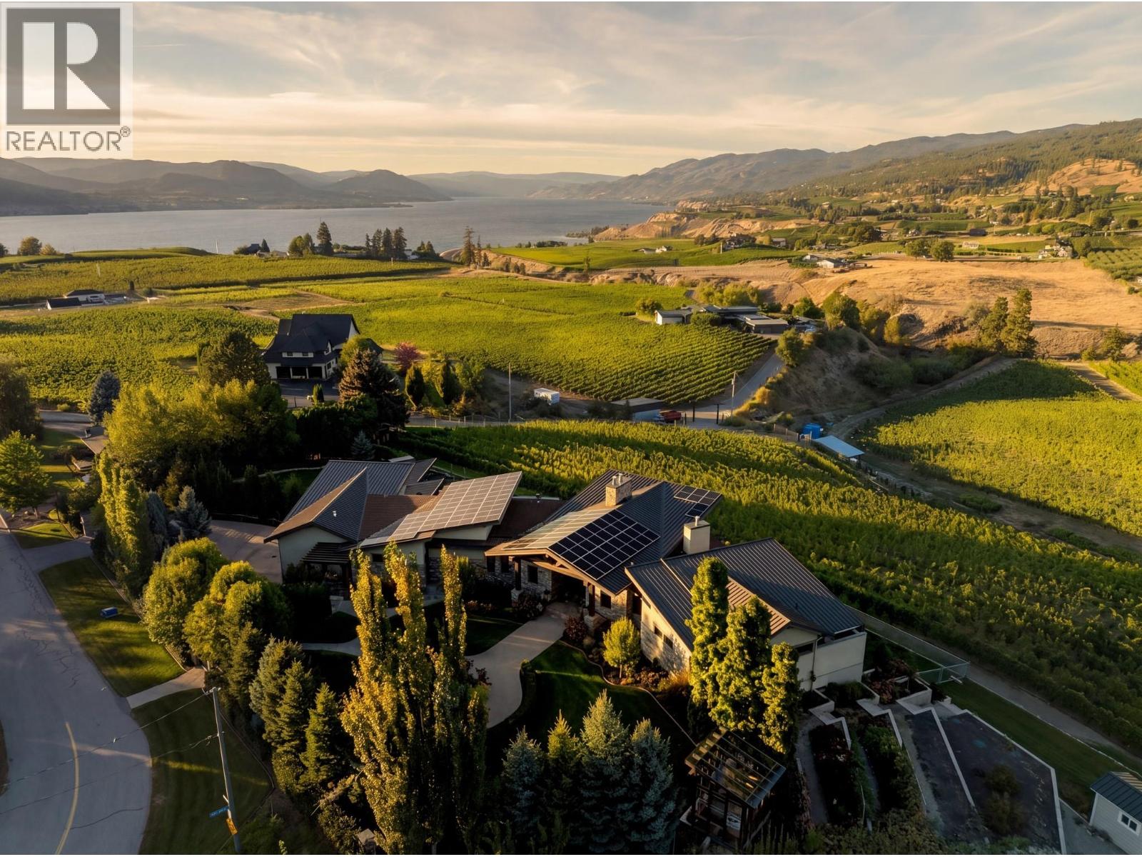 1291 Corbishley Avenue, Penticton, British Columbia  V2A 8V2 - Photo 2 - 10385851
