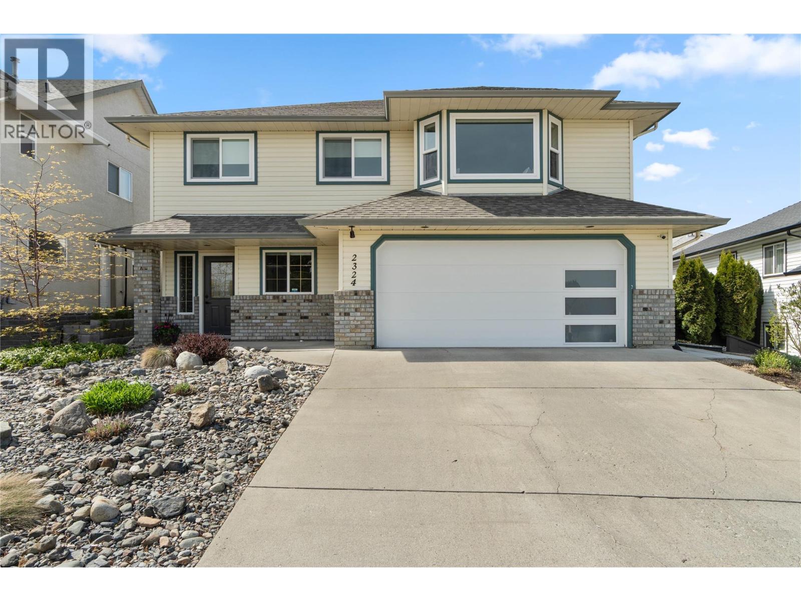 2324 Abbeyglen Way, kamloops, British Columbia