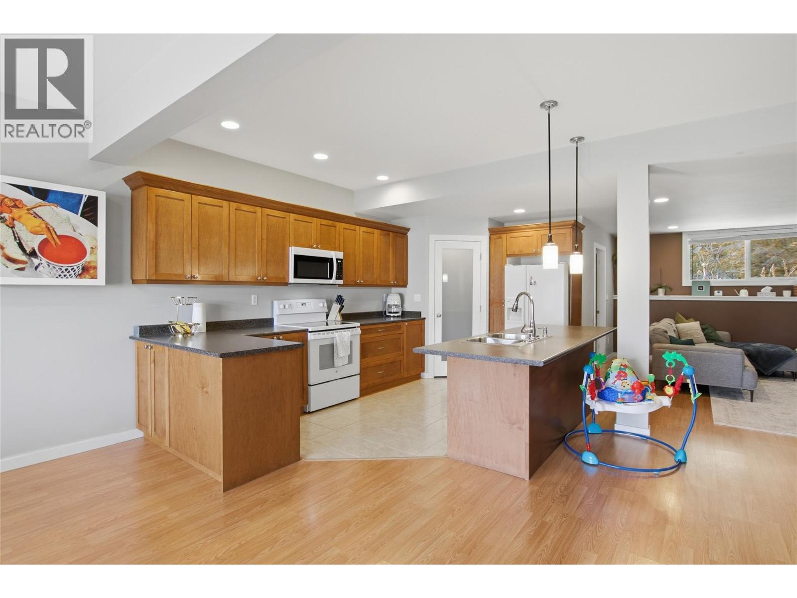4732 Uplands Drive, Kamloops, British Columbia  V2C 6S9 - Photo 36 - 10383252