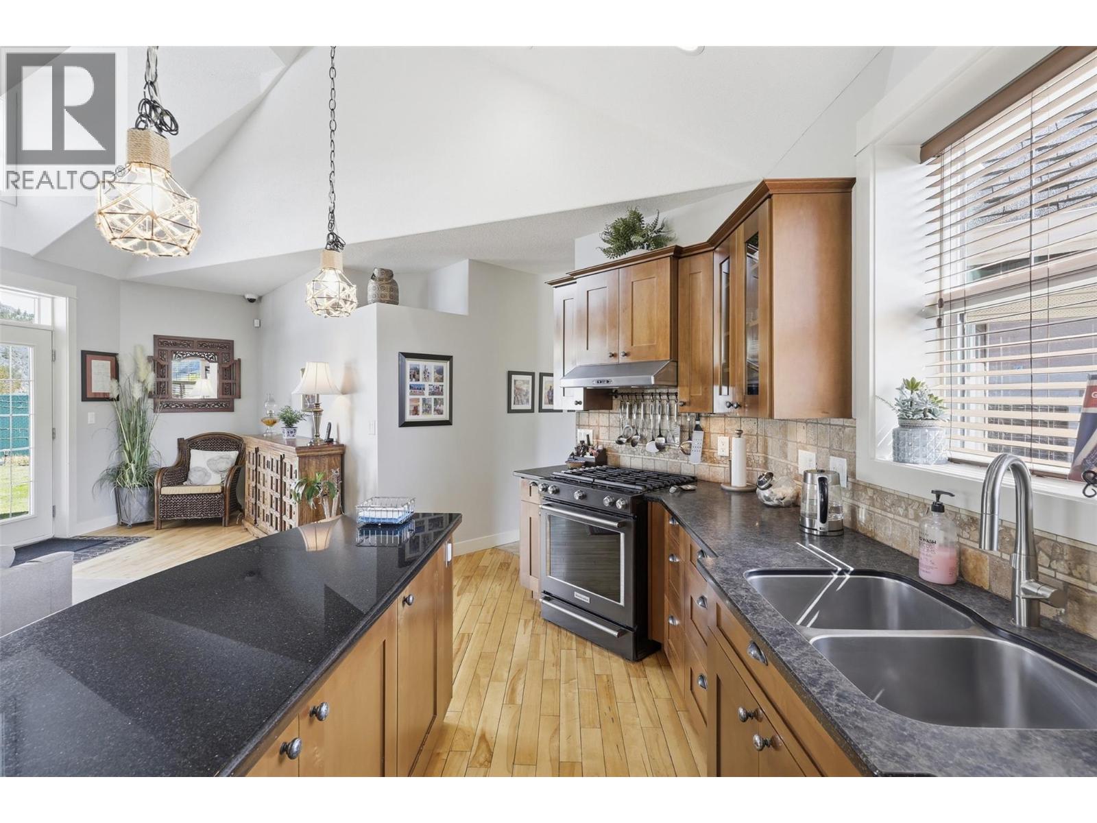 662 Harrington Road, Kamloops, British Columbia  V2B 6T7 - Photo 17 - 10385900