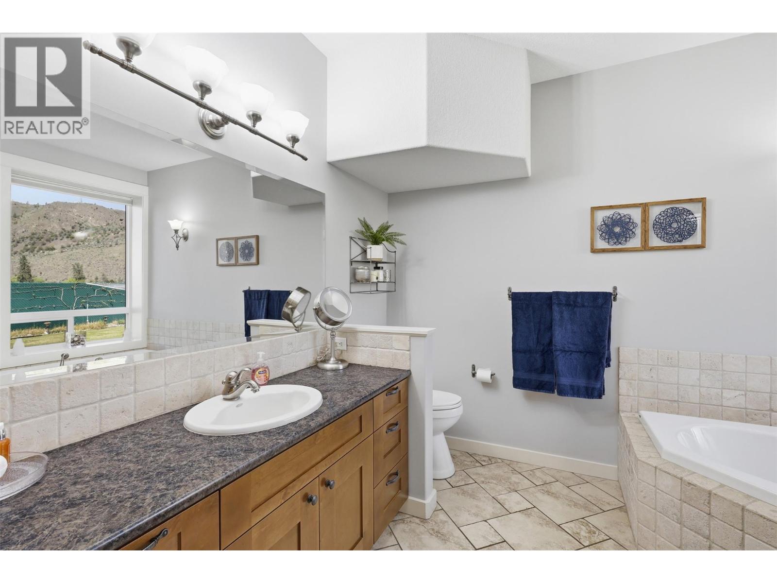 662 Harrington Road, Kamloops, British Columbia  V2B 6T7 - Photo 36 - 10385900