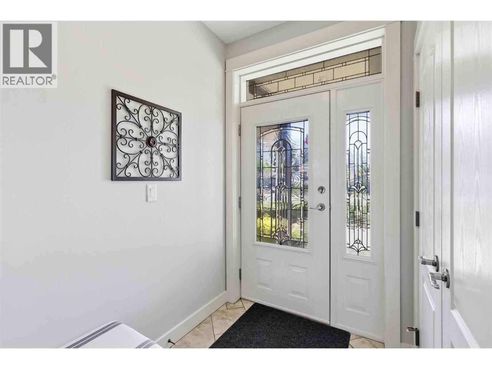 662 Harrington Road, Kamloops, British Columbia  V2B 6T7 - Photo 8 - 10385900