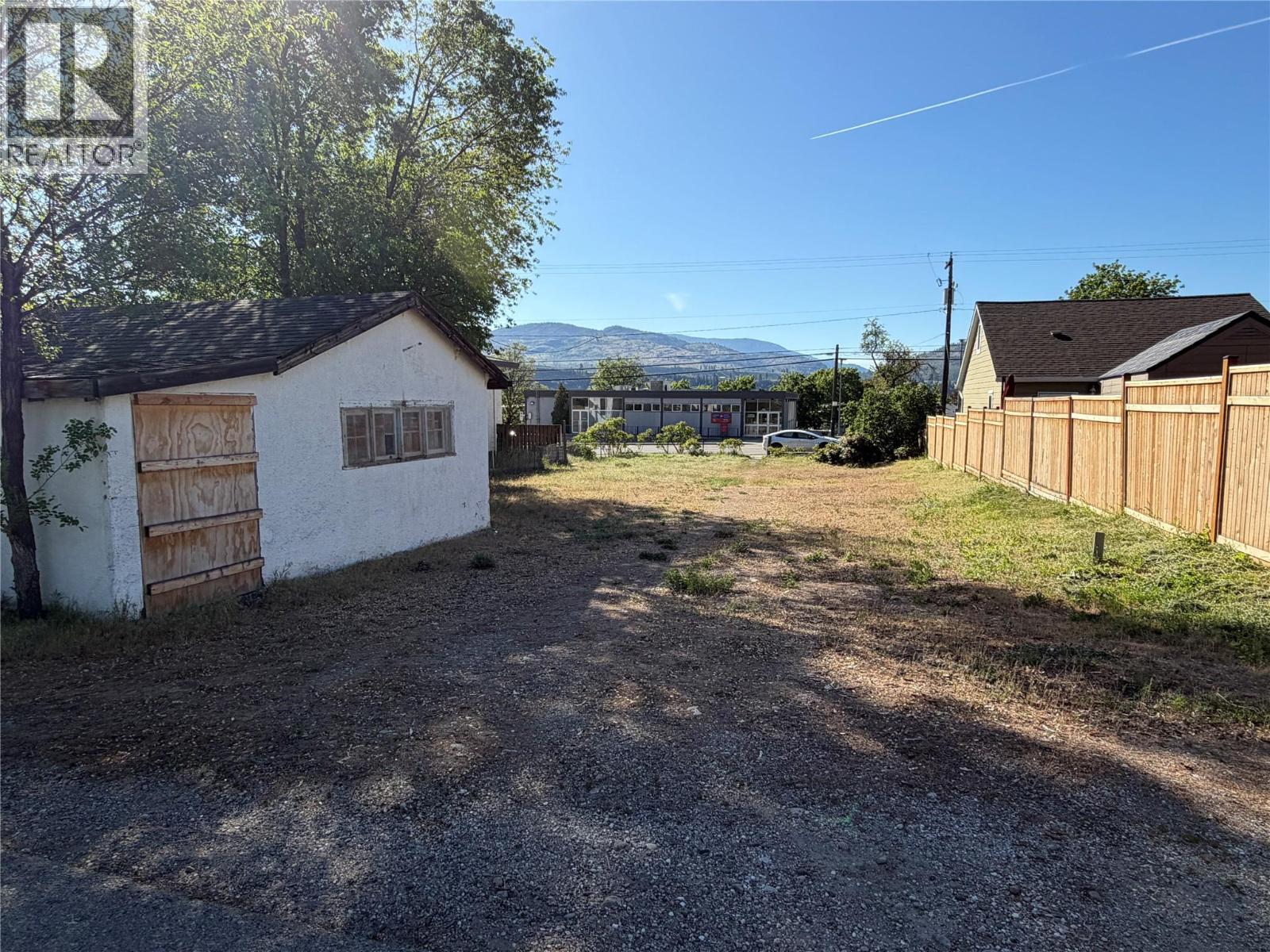548 Fairiew Road, Oliver, British Columbia  V0H 1T0 - Photo 4 - 10385876
