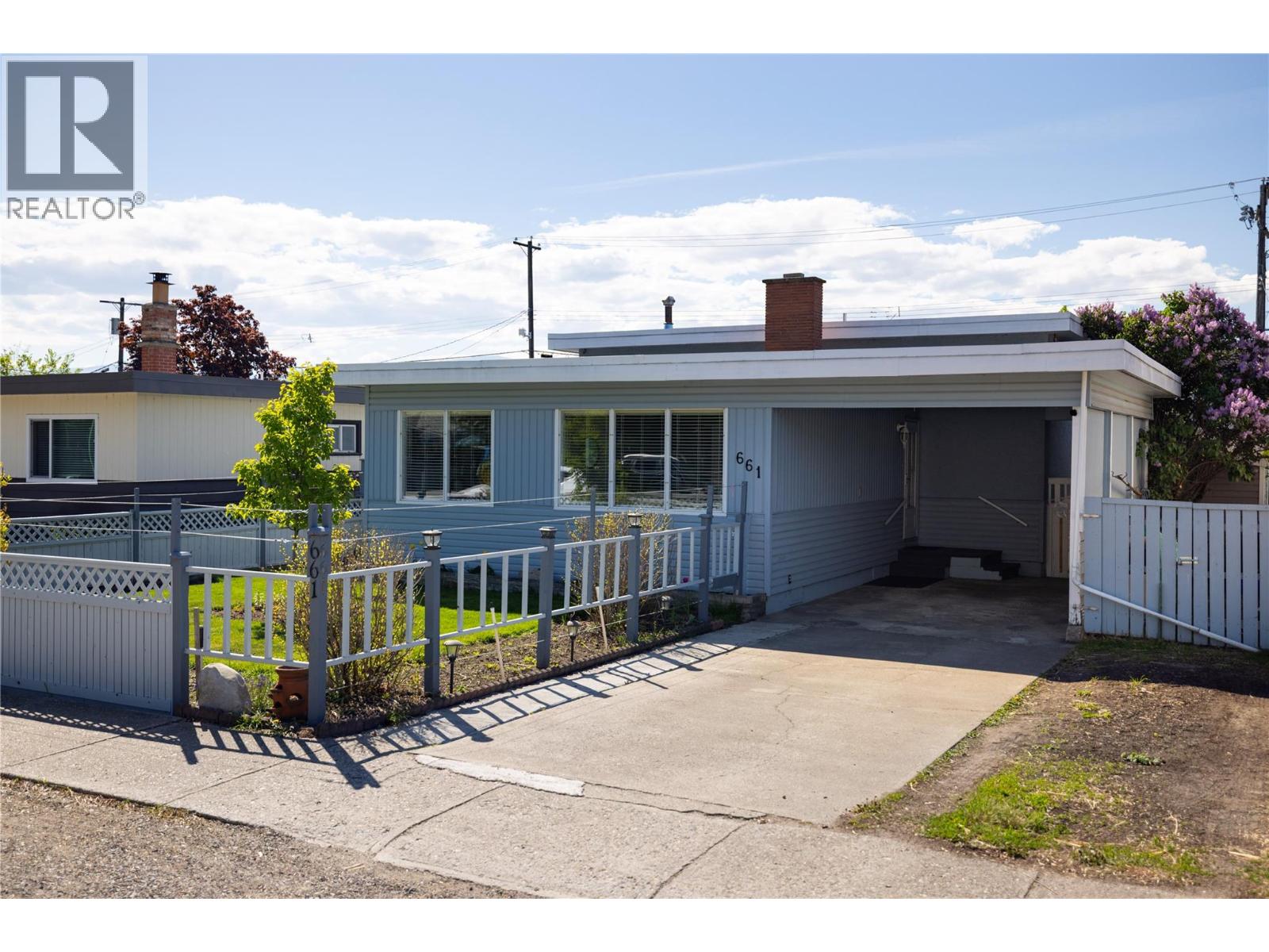 661 Bay Avenue, kelowna, British Columbia