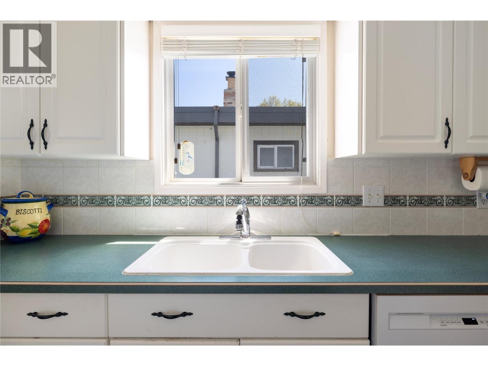 661 Bay Avenue, Kelowna, British Columbia  V1Y 7J8 - Photo 9 - 10385769
