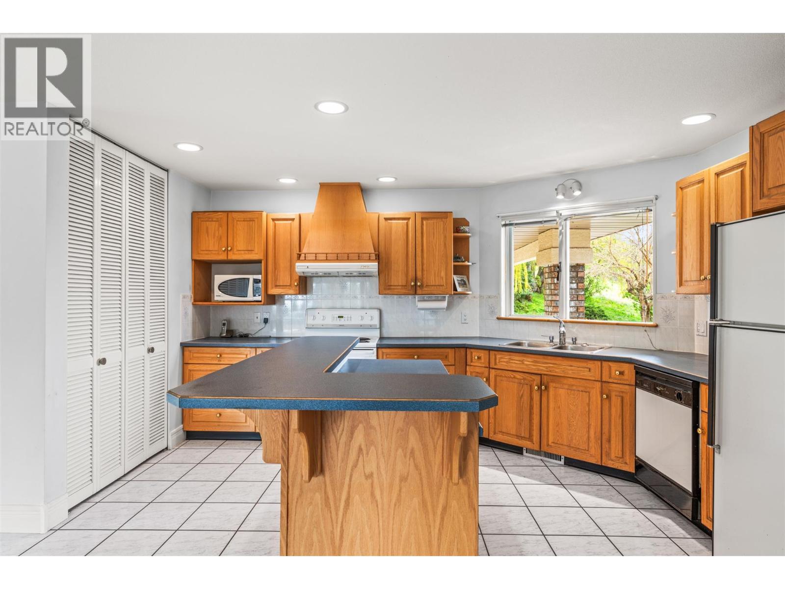 363 Northwind Drive, Vernon, British Columbia  V1H 1X1 - Photo 12 - 10384967