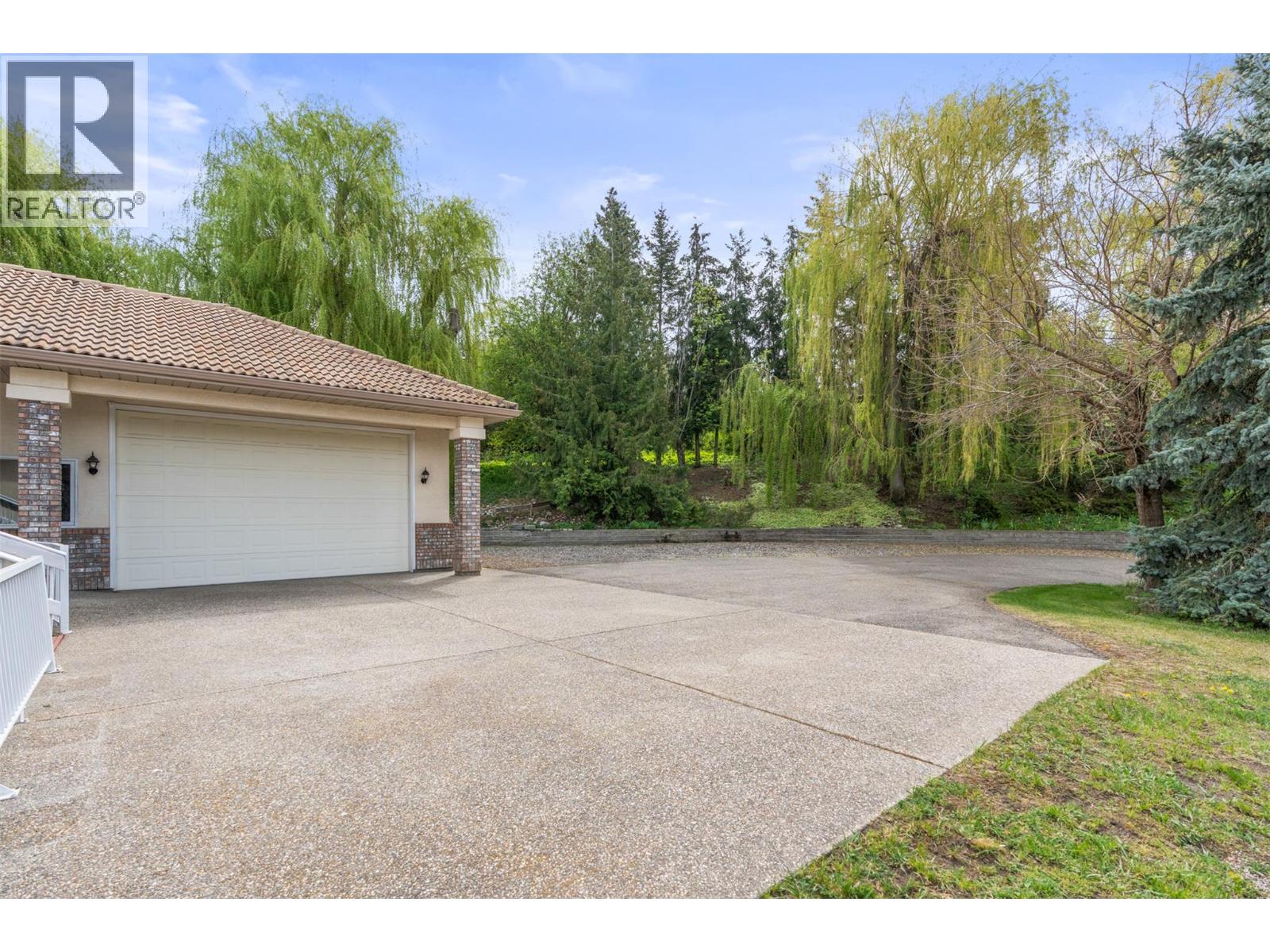 363 Northwind Drive, Vernon, British Columbia  V1H 1X1 - Photo 62 - 10384967
