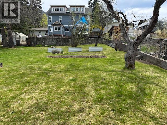 214 Innes Street, Nelson, British Columbia  V1L 5E3 - Photo 3 - 10386015