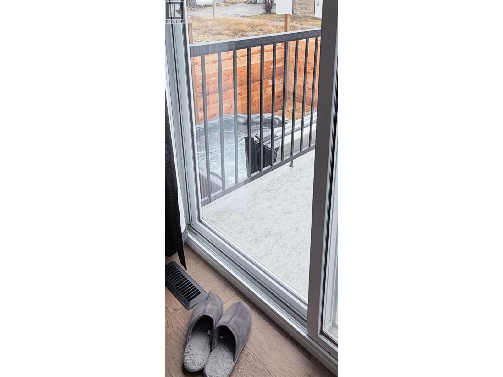 8779 Mountain View Street, Canal Flats, British Columbia  V0B 1B0 - Photo 23 - 10385902