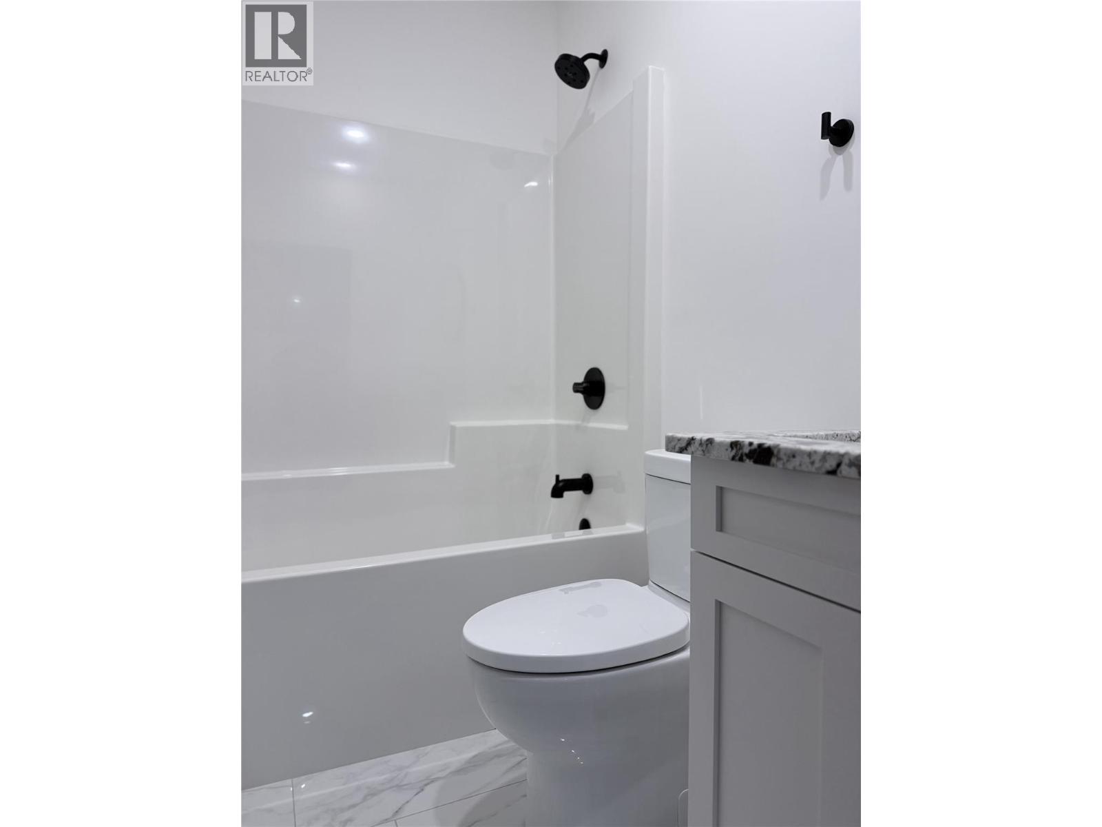 8779 Mountain View Street, Canal Flats, British Columbia  V0B 1B0 - Photo 49 - 10385902