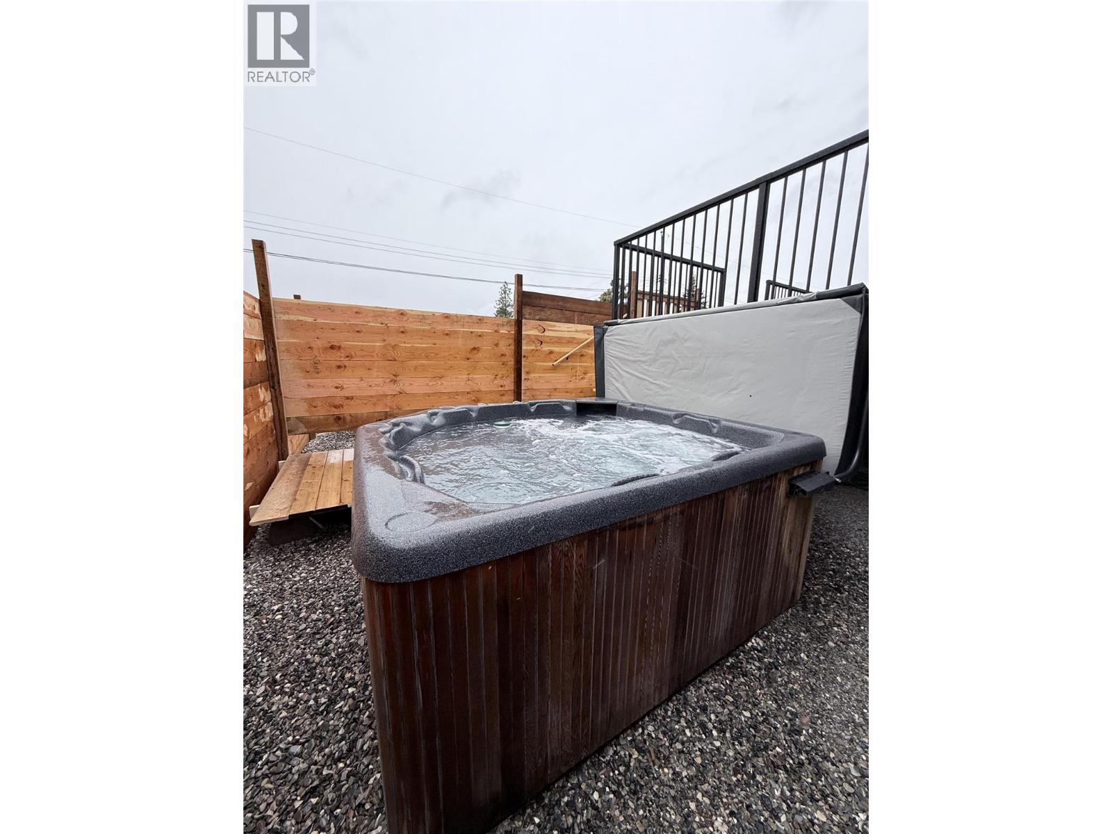 8779 Mountain View Street, Canal Flats, British Columbia  V0B 1B0 - Photo 53 - 10385902