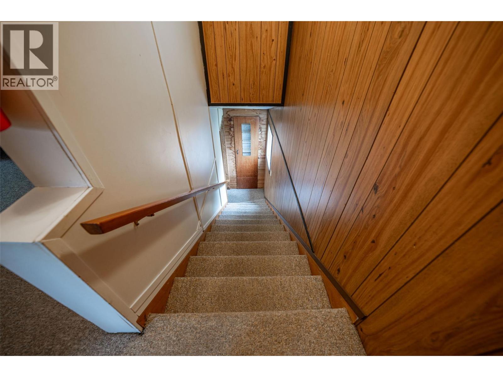 10091 6 Highway, Coldstream, British Columbia  V1B 3B6 - Photo 18 - 10385808