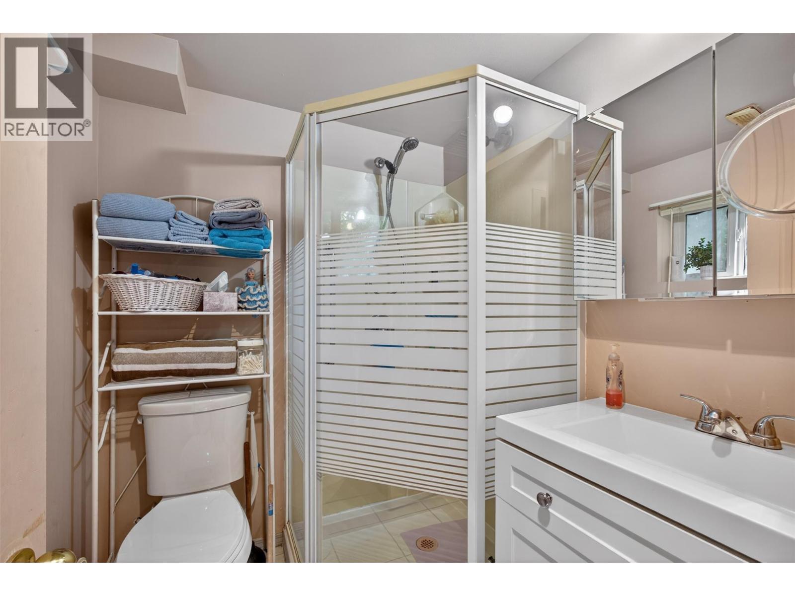 2647 Springfield Road, Kelowna, British Columbia  V1X 1B9 - Photo 33 - 10381944