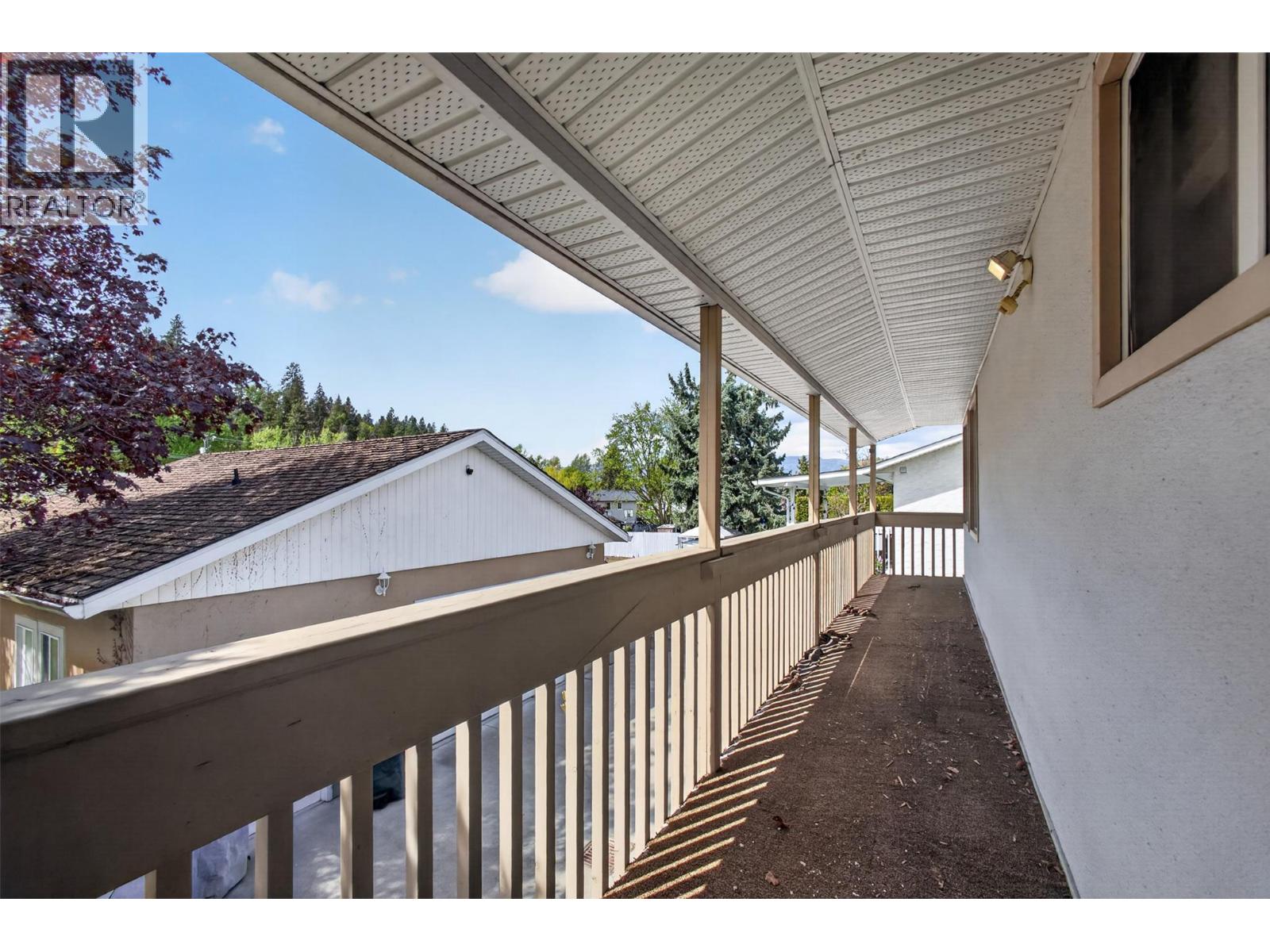 2647 Springfield Road, Kelowna, British Columbia  V1X 1B9 - Photo 35 - 10381944