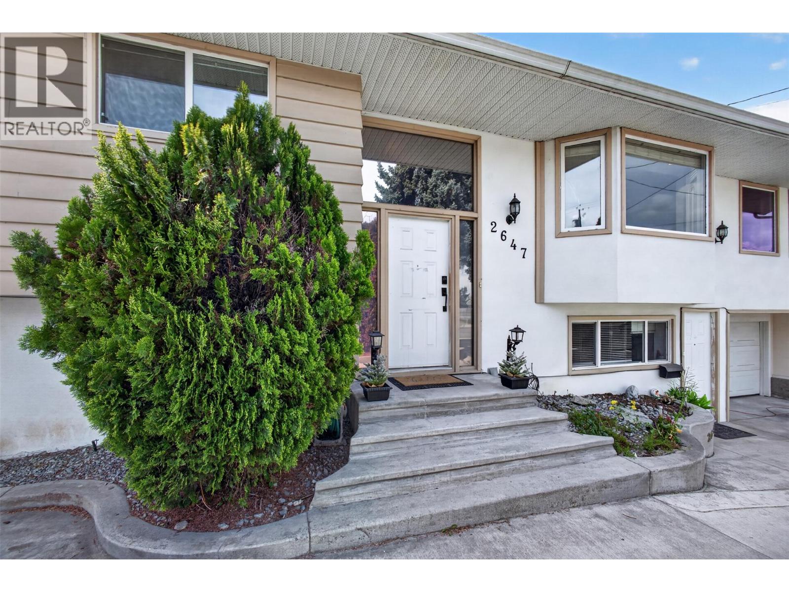 2647 Springfield Road, Kelowna, British Columbia  V1X 1B9 - Photo 4 - 10381944