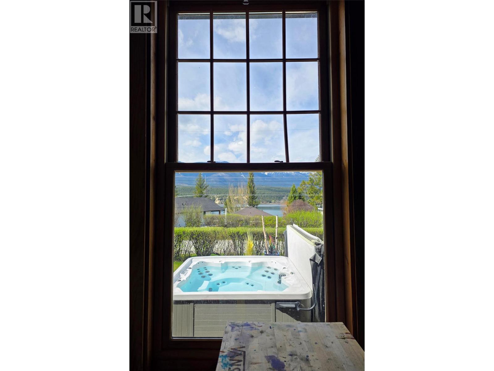 1654 Swansea Avenue, Windermere, British Columbia  V0B 2L2 - Photo 17 - 10385747