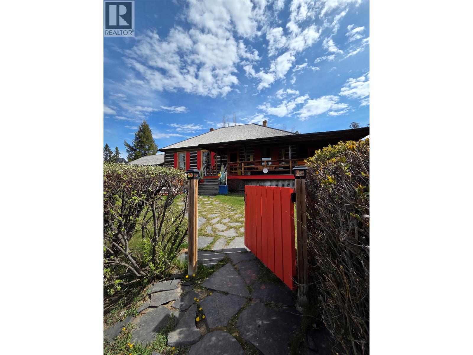 1654 Swansea Avenue, Windermere, British Columbia  V0B 2L2 - Photo 2 - 10385747
