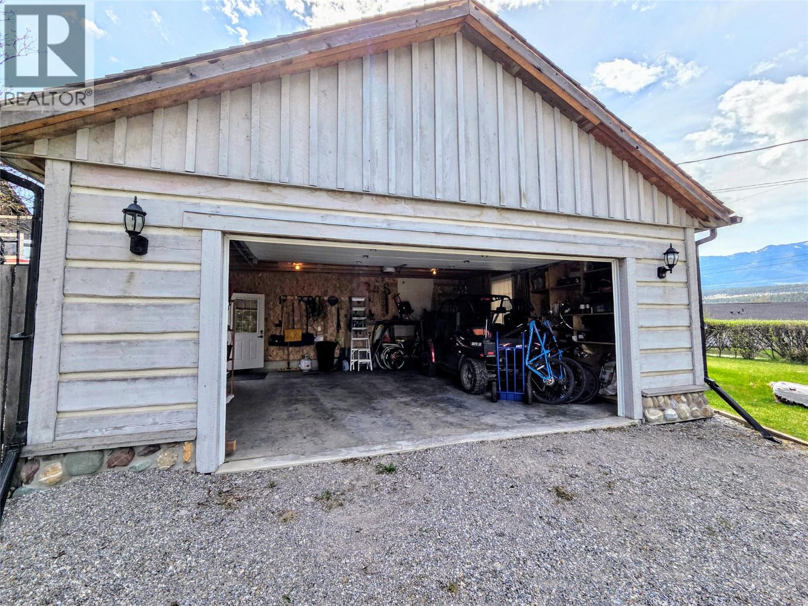 1654 Swansea Avenue, Windermere, British Columbia  V0B 2L2 - Photo 35 - 10385747