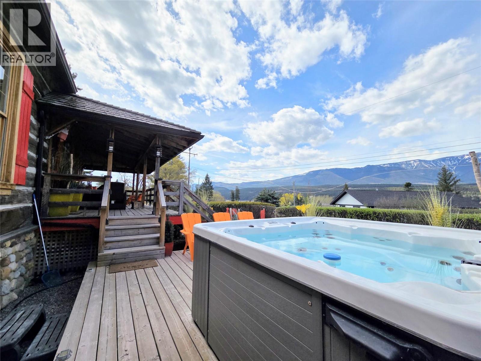 1654 Swansea Avenue, Windermere, British Columbia  V0B 2L2 - Photo 4 - 10385747