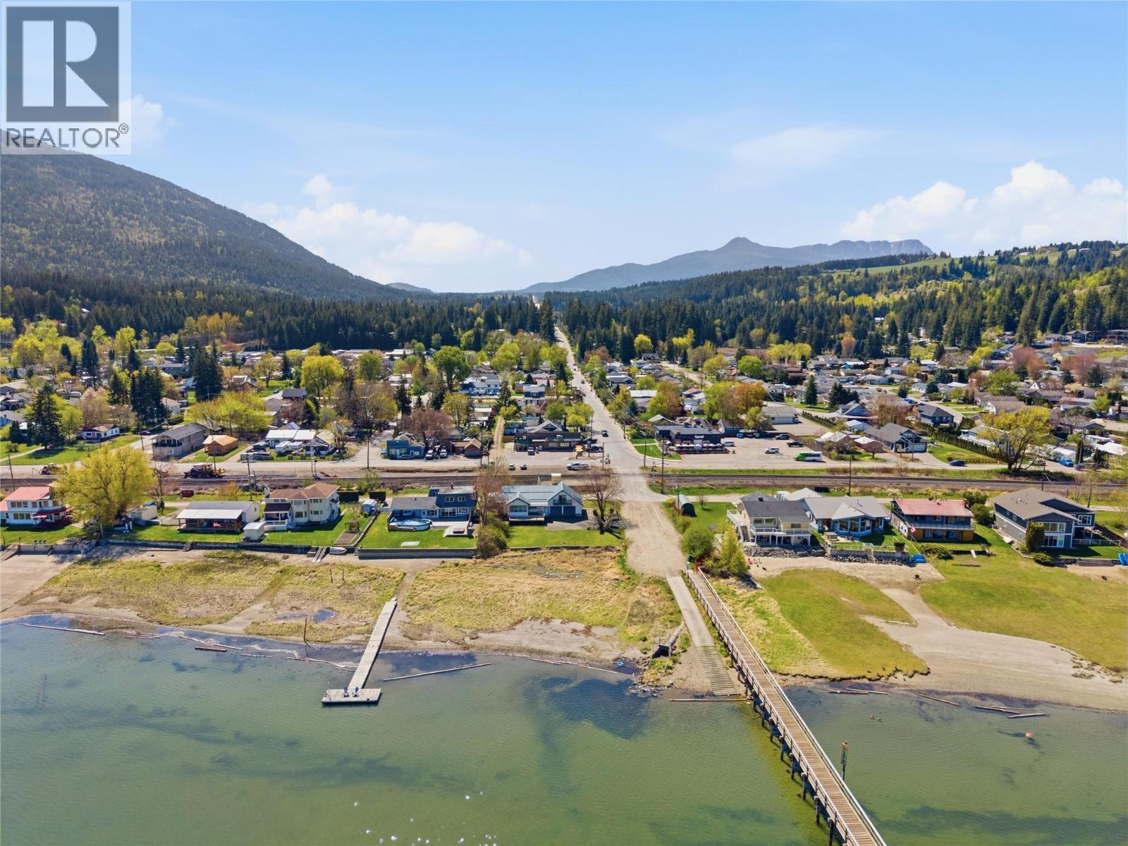 5041 75 Avenue Ne, Salmon Arm, British Columbia  V0E 1K0 - Photo 2 - 10385502