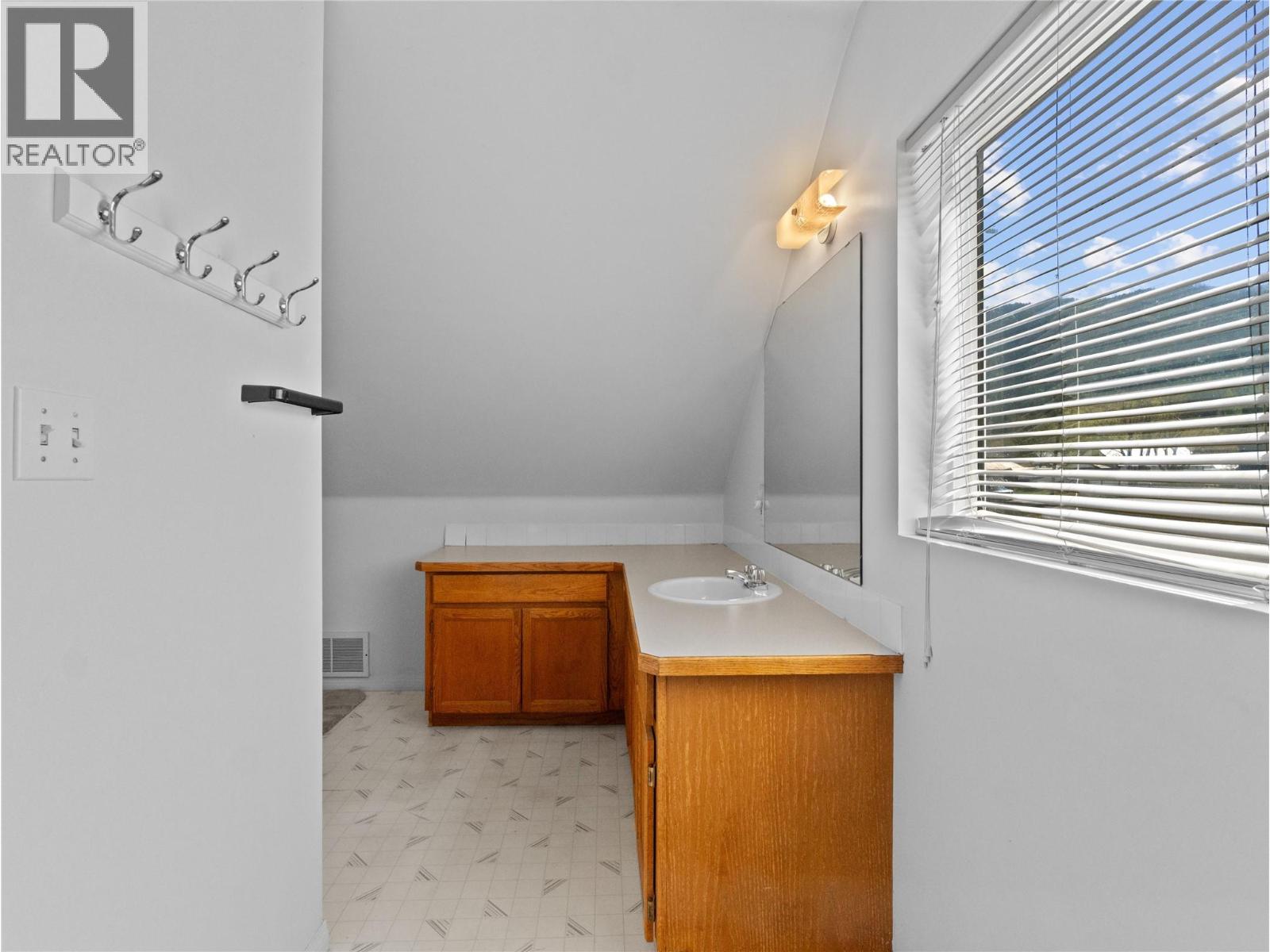 5041 75 Avenue Ne, Salmon Arm, British Columbia  V0E 1K0 - Photo 31 - 10385502