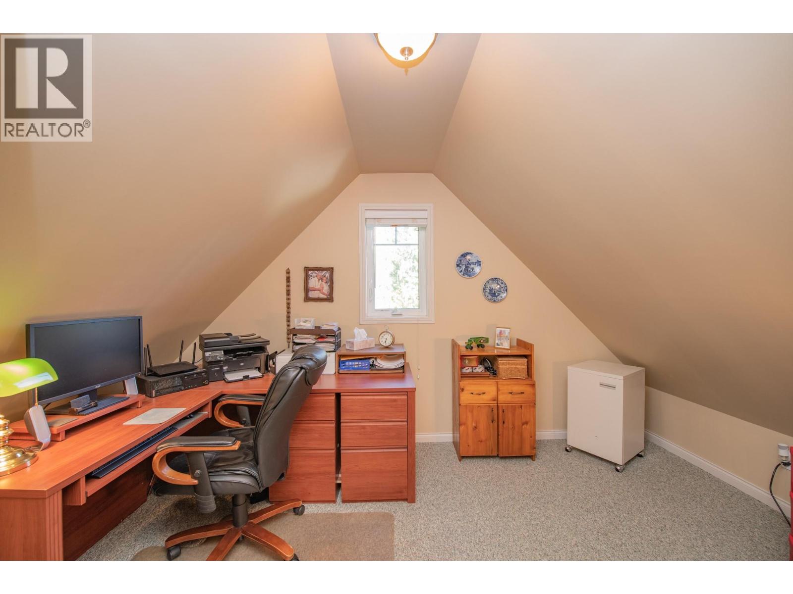 7531 Lonneke Trail, Anglemont, British Columbia  V0E 1M8 - Photo 28 - 10385234