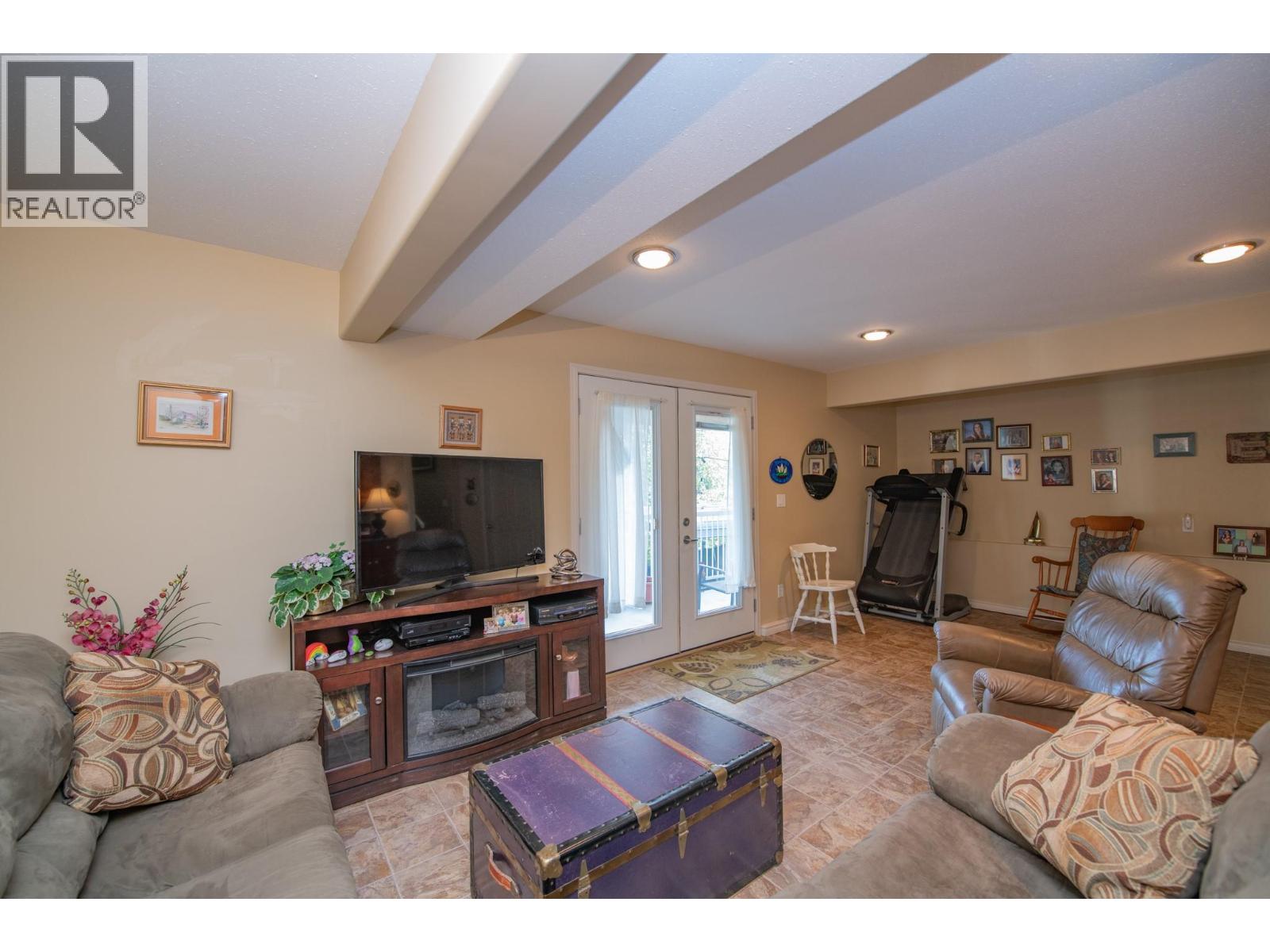 7531 Lonneke Trail, Anglemont, British Columbia  V0E 1M8 - Photo 31 - 10385234