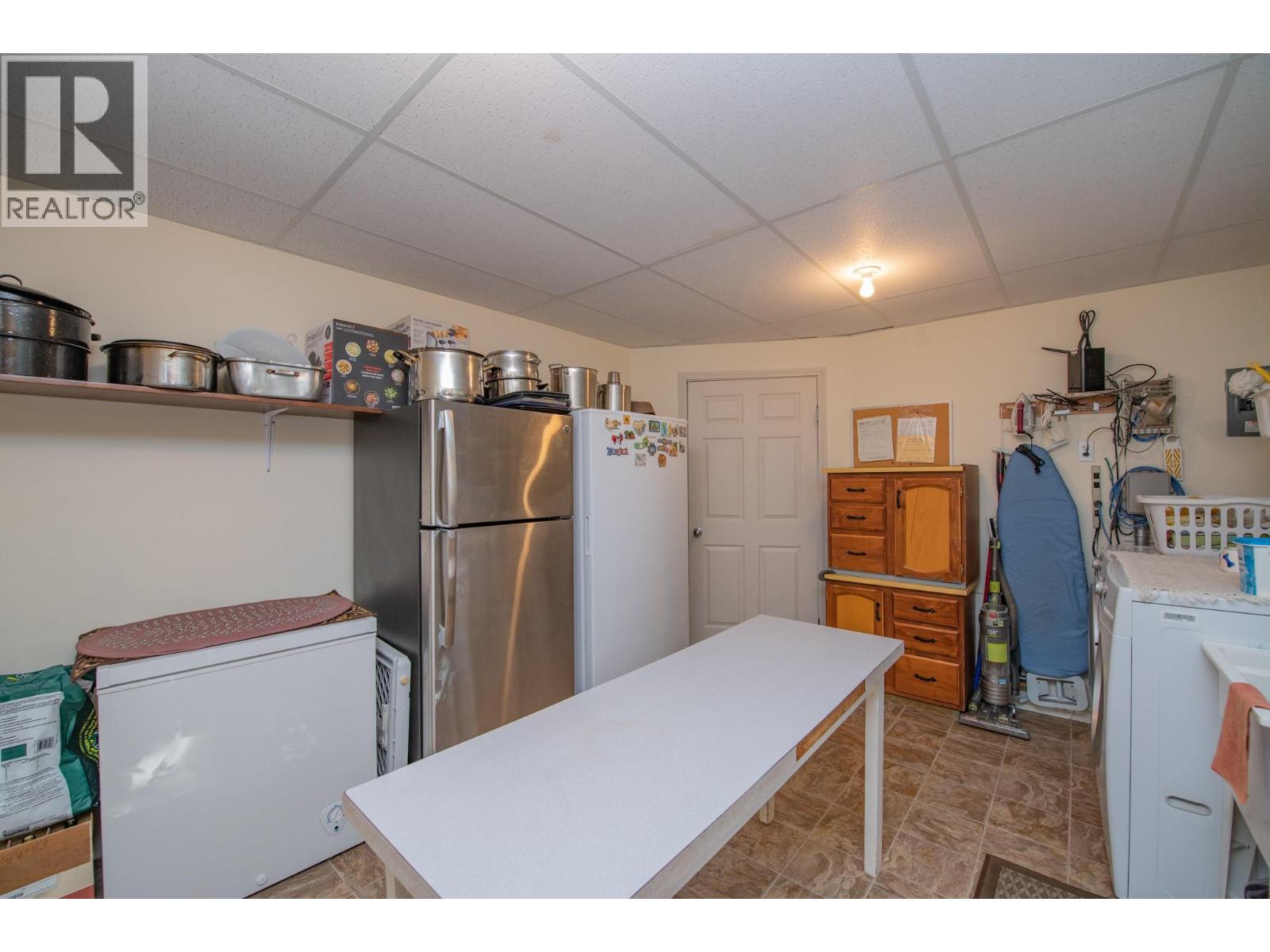 7531 Lonneke Trail, Anglemont, British Columbia  V0E 1M8 - Photo 36 - 10385234