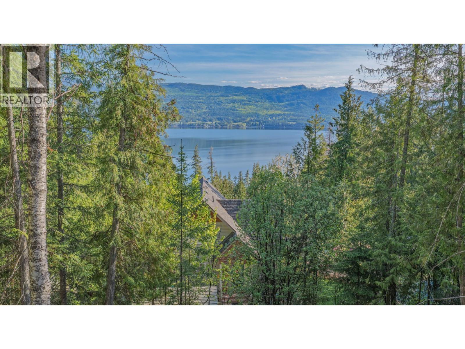7531 Lonneke Trail, Anglemont, British Columbia  V0E 1M8 - Photo 65 - 10385234
