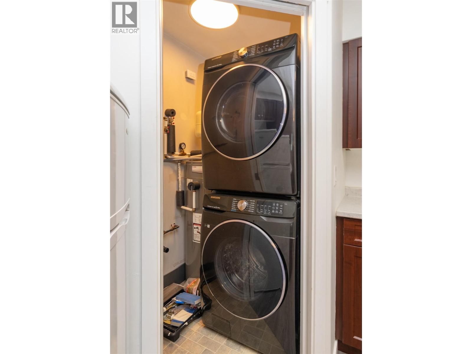 1070 1 Street Se Unit# 6, Salmon Arm, British Columbia  V1E 0B6 - Photo 13 - 10384013