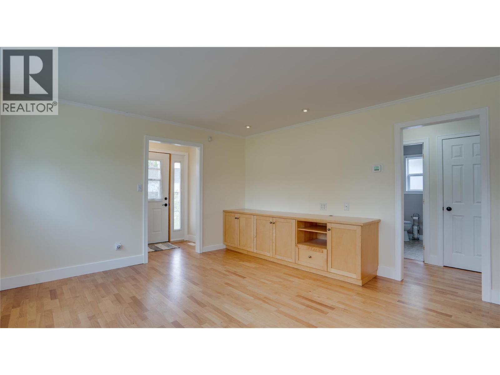 3001 18 Avenue, Vernon, British Columbia  V1T 1C4 - Photo 12 - 10383282