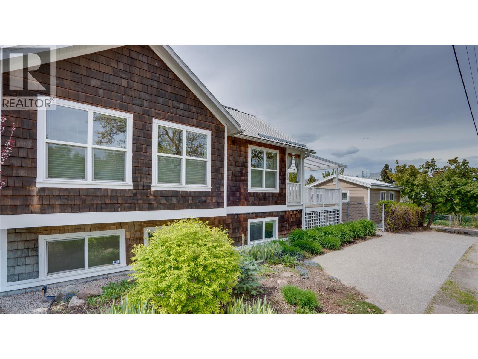 3001 18 Avenue, Vernon, British Columbia  V1T 1C4 - Photo 32 - 10383282