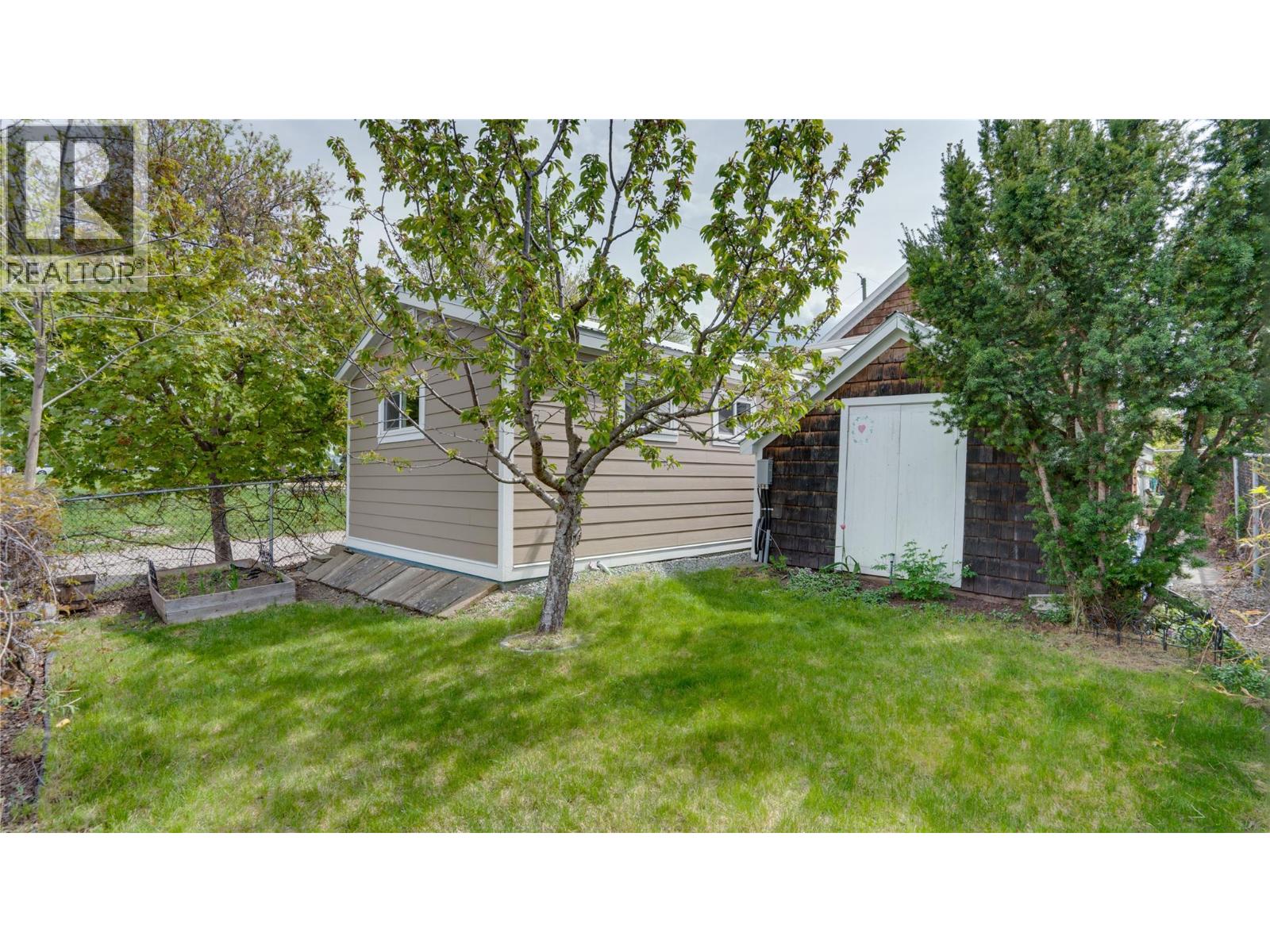 3001 18 Avenue, Vernon, British Columbia  V1T 1C4 - Photo 33 - 10383282