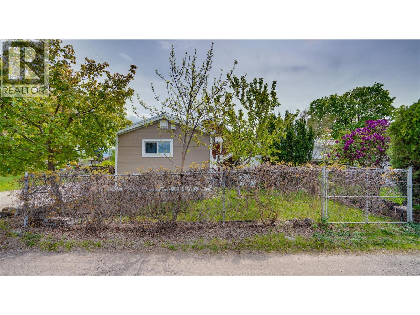 3001 18 Avenue, Vernon, British Columbia  V1T 1C4 - Photo 35 - 10383282