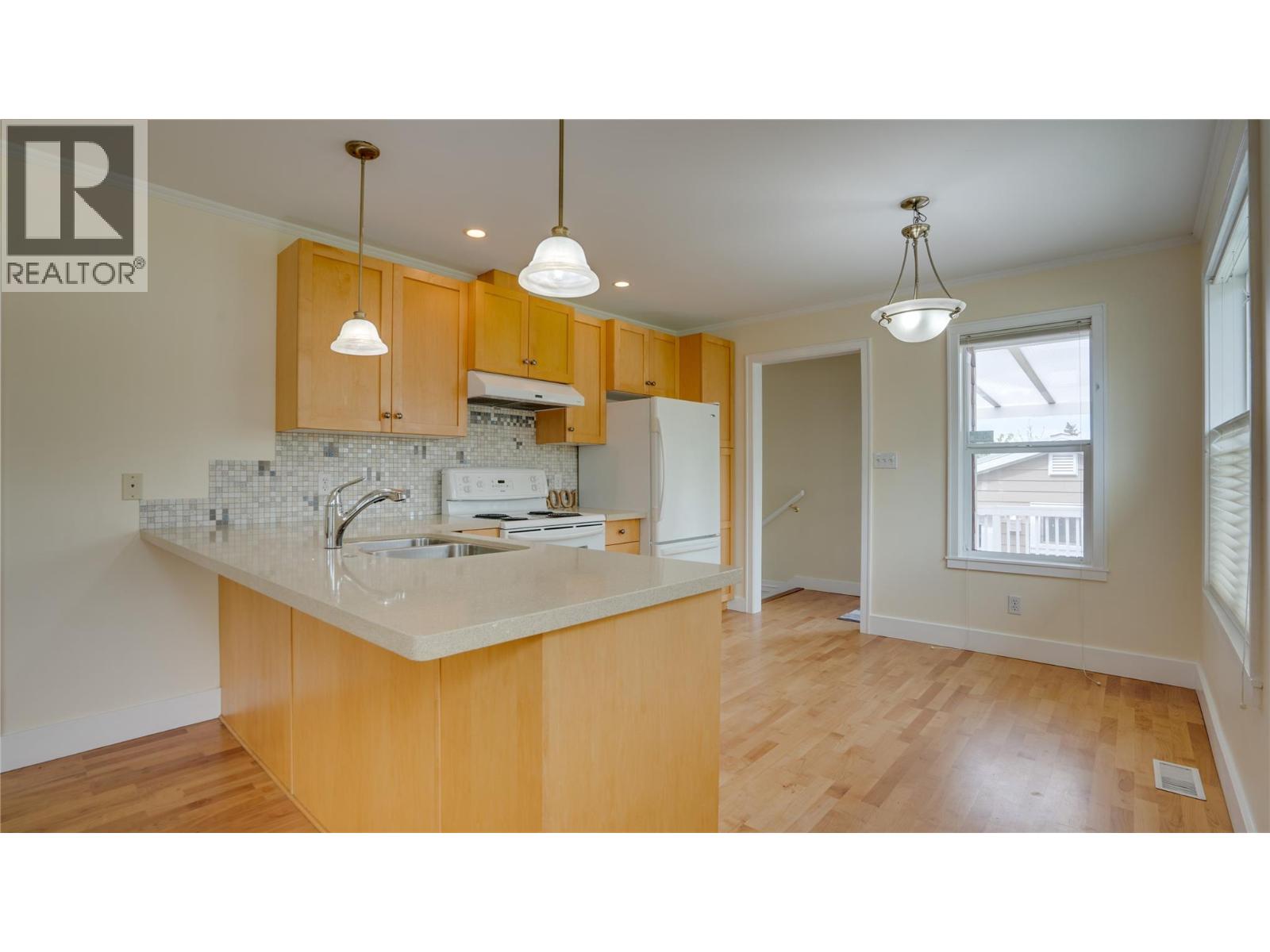 3001 18 Avenue, Vernon, British Columbia  V1T 1C4 - Photo 7 - 10383282